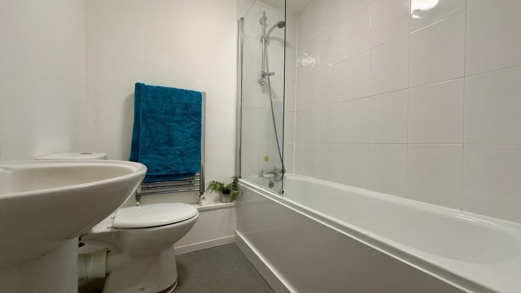 0908-00e2-7b32-846d