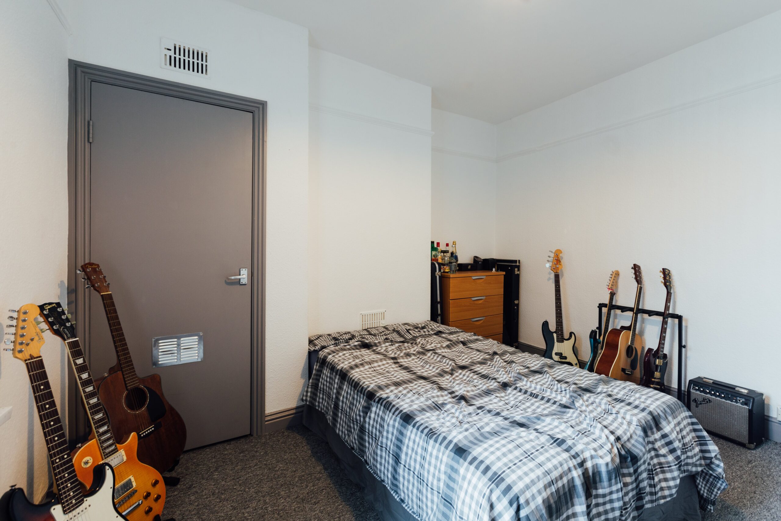 0908-dc40-54d8-d922-scaled