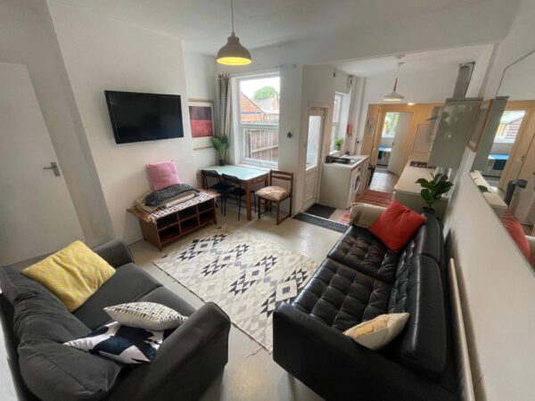 Fake Listings and AI Photos: How Students Verify a Property Is Real