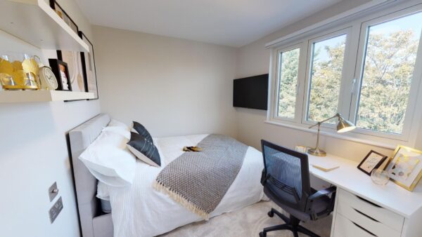 What Happens to Student Housing in June? Why It’s a Key Month for Moving, Viewing and Planning Ahead