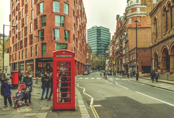 How to Make a New City Feel Like Home in 30 Days