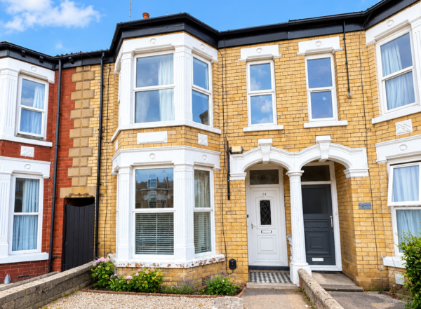 A Student’s Guide to Renting Your First House