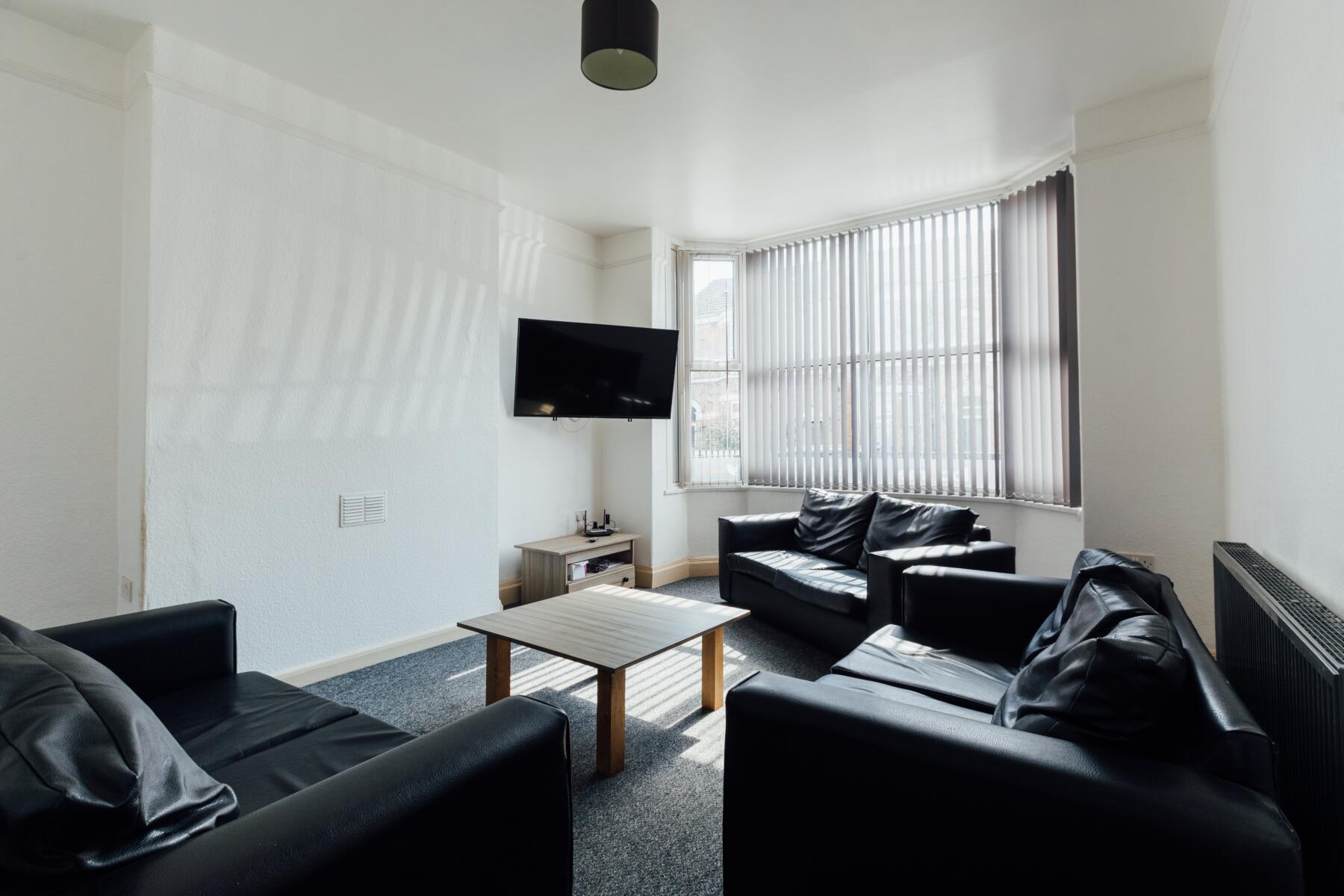 8 beds student accommodation in Hull · Available from 1st September 2024