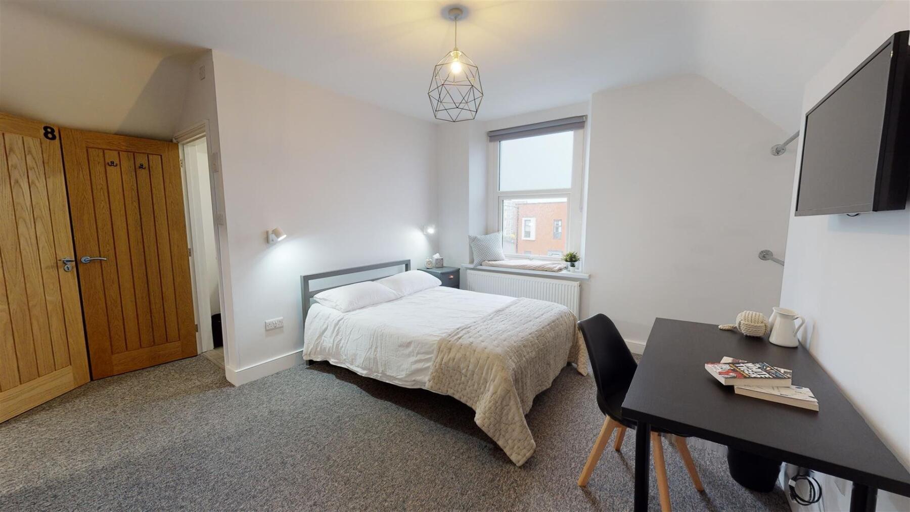 8 beds student accommodation in Bristol · Available from 2nd July 2024