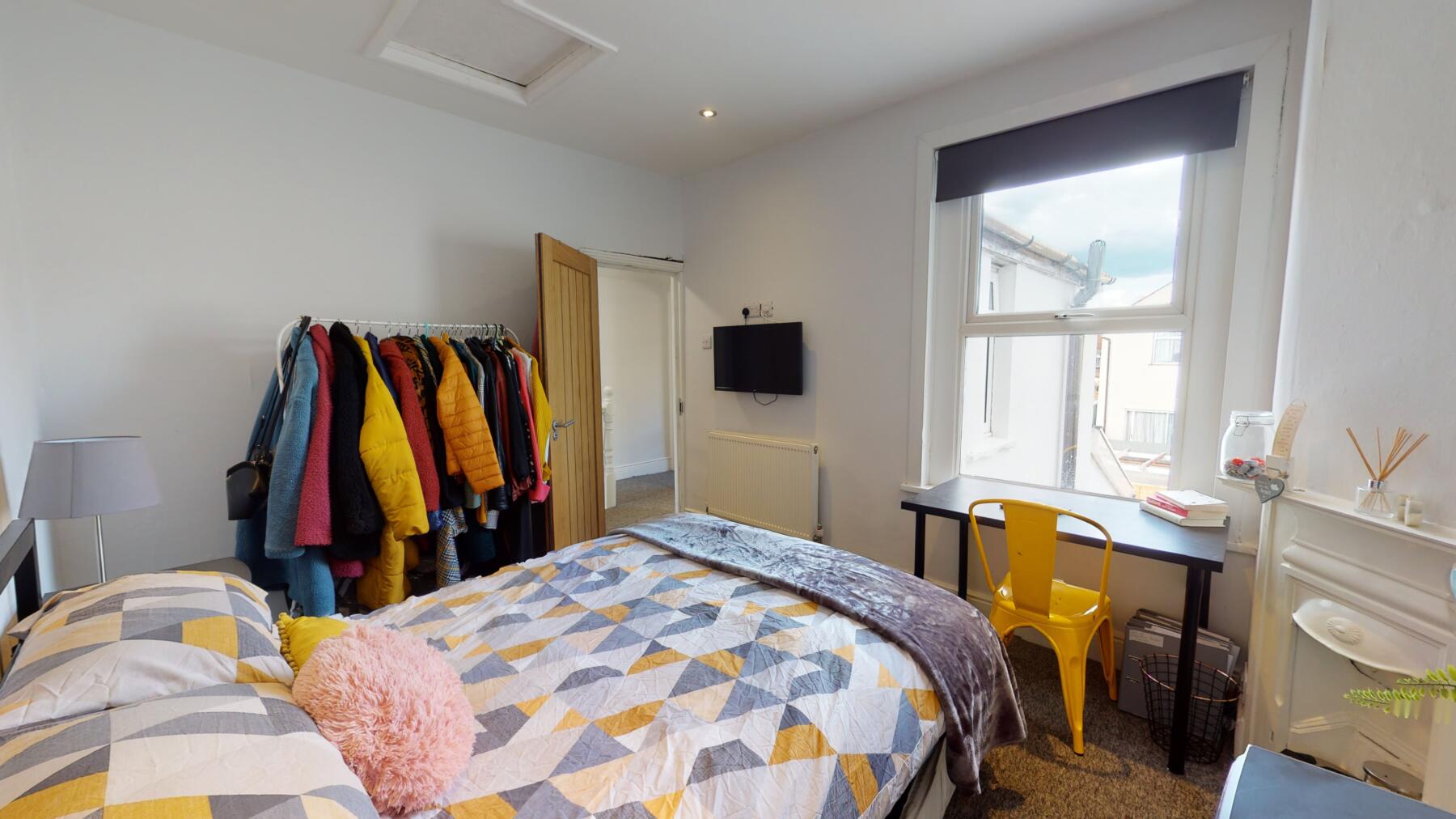 6 beds student accommodation in Bristol · Available from 2nd July 2024