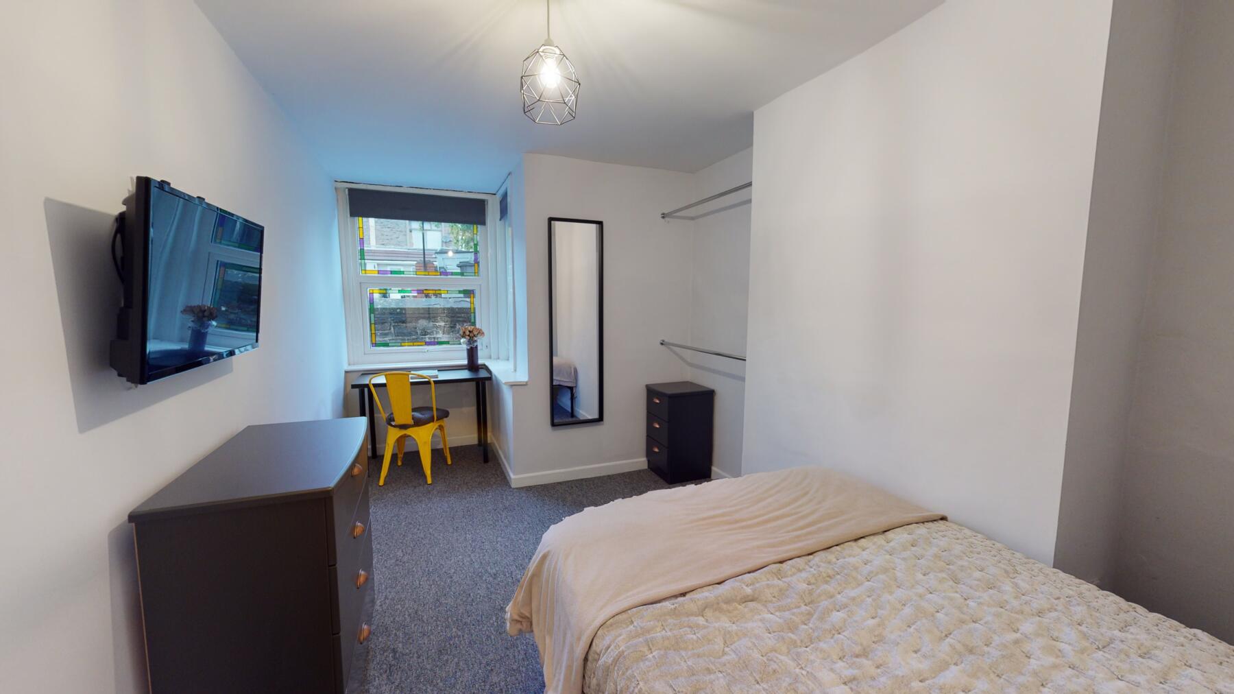 3 beds student accommodation in Bristol · Available from 22nd August 2024