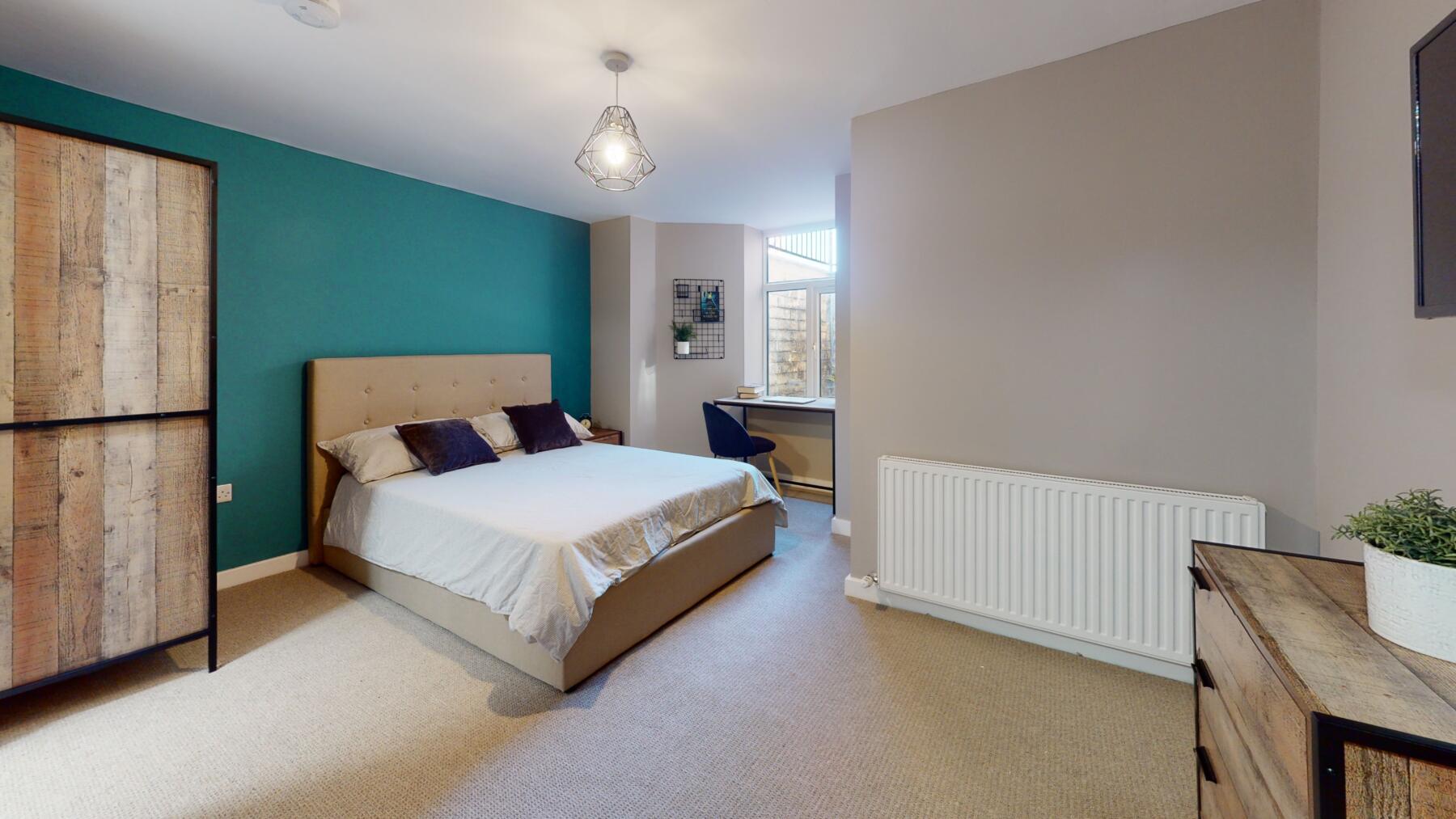 4 beds student accommodation in Leeds · Available from 2nd July 2024