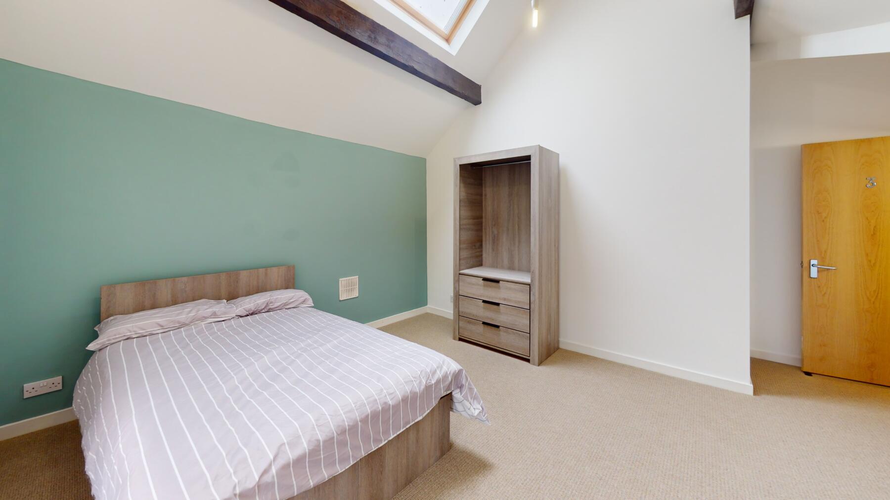 3 beds student accommodation in Leeds · Available from 2nd July 2024