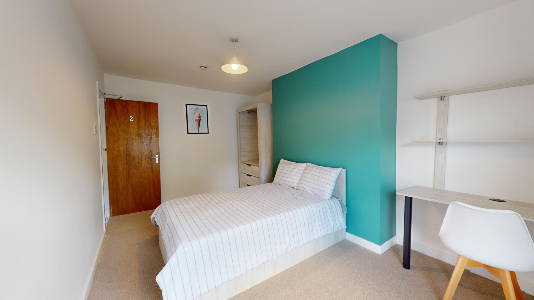 5 beds student accommodation in Leeds · Available from 1st July 2024
